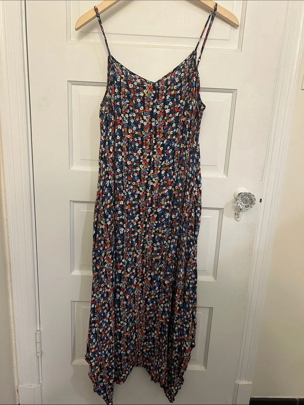 🛍 2/$18 GAP Floral Navy Blue Spaghetti-Strap Maxi Dress